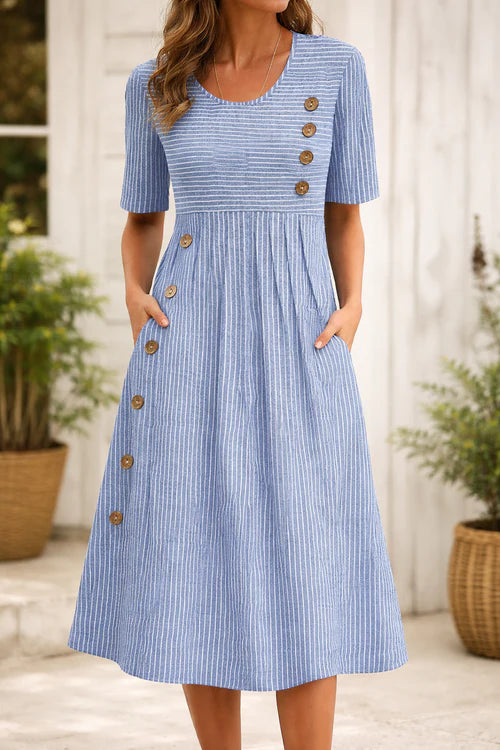 Lina | Vestido com detalhes de botões